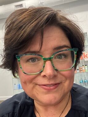 Meet your Posher, Julia